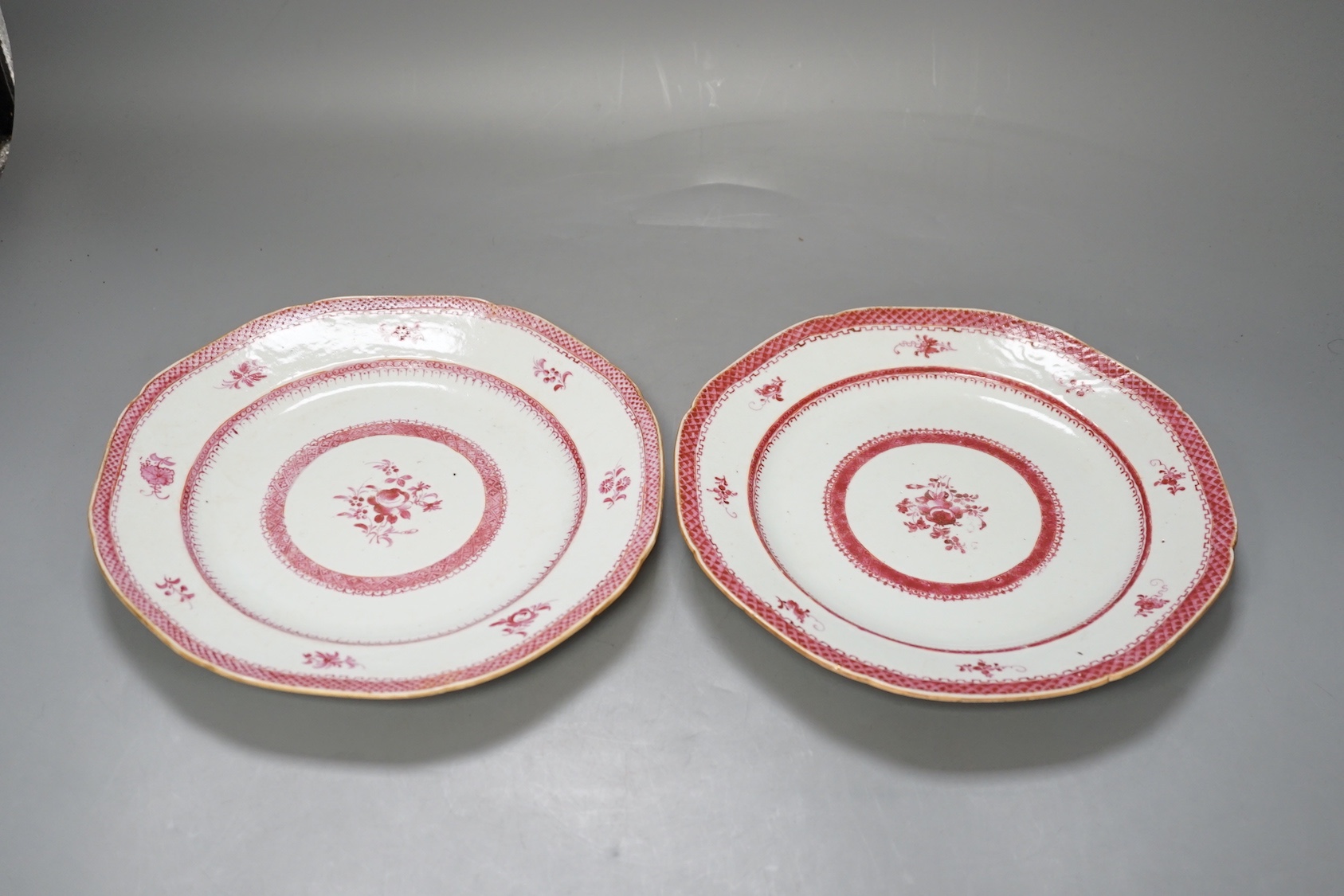 A group of 18th century chinese export: two plates, two sauceboats, a bowl and a tea bowl